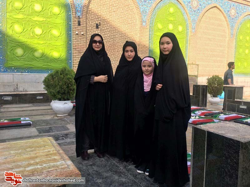 عکس| دل نوشته دختران شهید مدافع حرم «رجب علی یاوری»