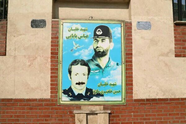 تابلوی تمثال ۱۰۲ شهید خلبان نیروی هوایی ارتش در خیابان پیروزی نصب شد
