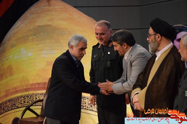 مراسم باشکوه و کشوری تجلیل از مقام شهدای مداح در تبریز برگزار شد + تصاویر مراسم باشکوه و کشوری تجلیل از مقام شهدای مداح در تبریز برگزار شد + تصاویر
