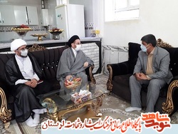 گزارش تصویری/ دیدار نماینده ولی فقیه در لرستان با خانواده شهید «محمدرضا میرزایی»