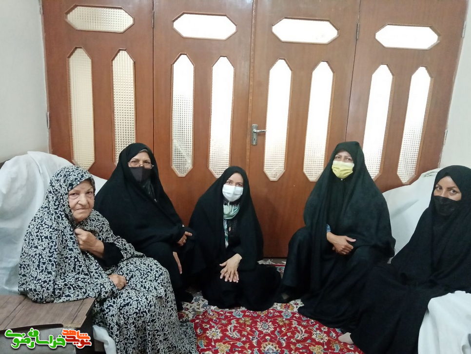 دیدار بسیجیان تربت حیدریه با خانواده شهید وطن پرست