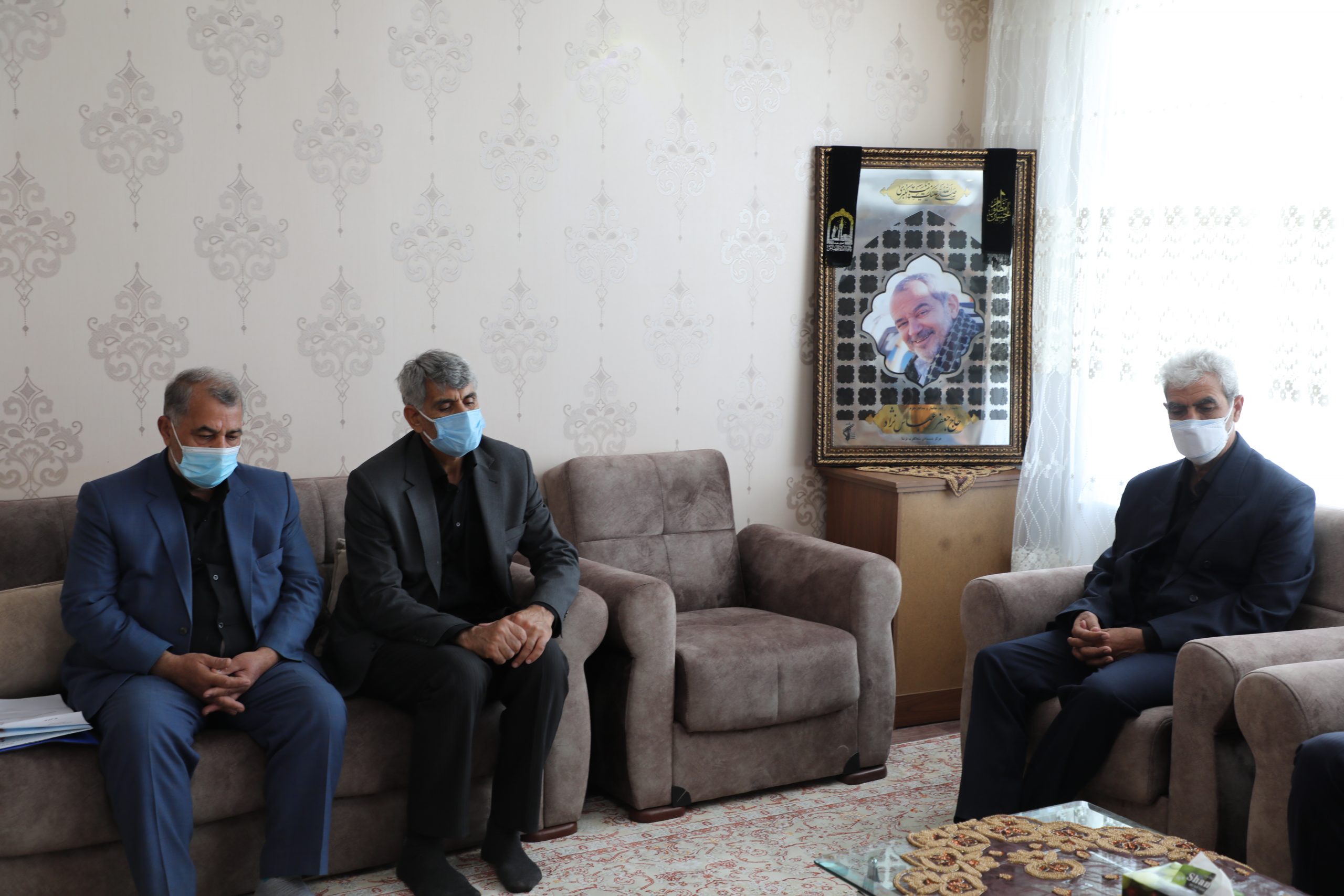 گزارش تصویری/مدیر کل بنیاد شهید آذربایجان غربی با خانواده آزادگان