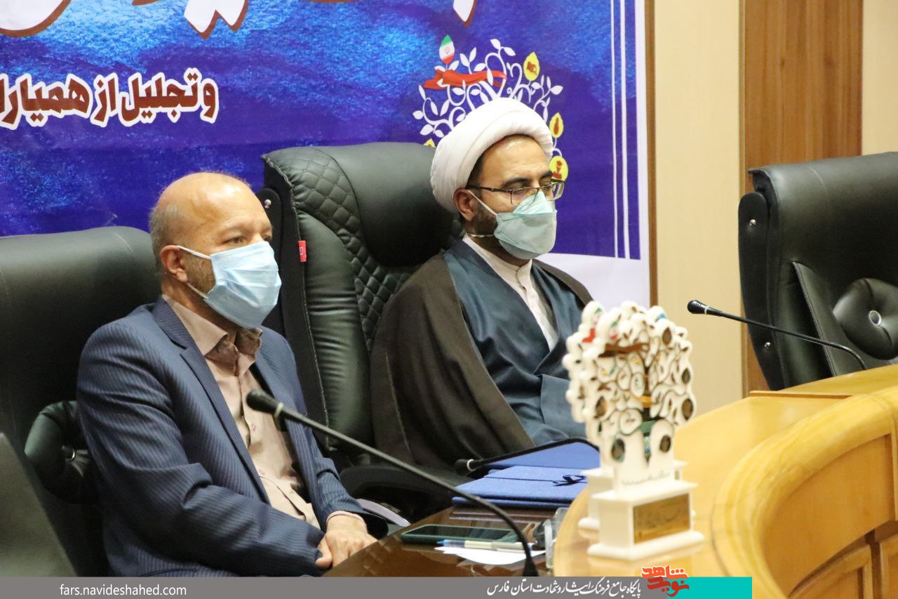 درخشش دانشجویان شاهد و ایثارگر فارس در جشنواره جایزه ملی ایثار