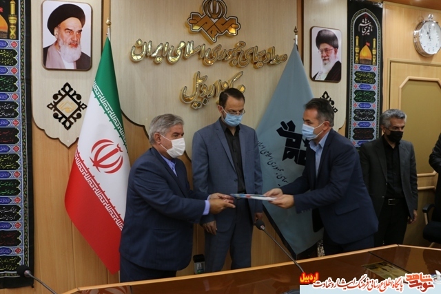 گزارش تصویری |معاونت فرهنگی بنیاد شهید استان اردبیل از فعالان حوزه ایثارو شهادت مرکز صدا و سیمای استان تجلیل کرد