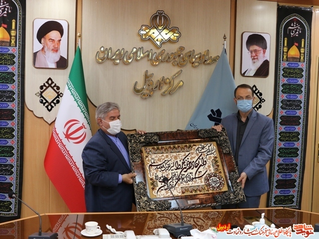 گزارش تصویری |معاونت فرهنگی بنیاد شهید استان اردبیل از فعالان حوزه ایثارو شهادت مرکز صدا و سیمای استان تجلیل کرد