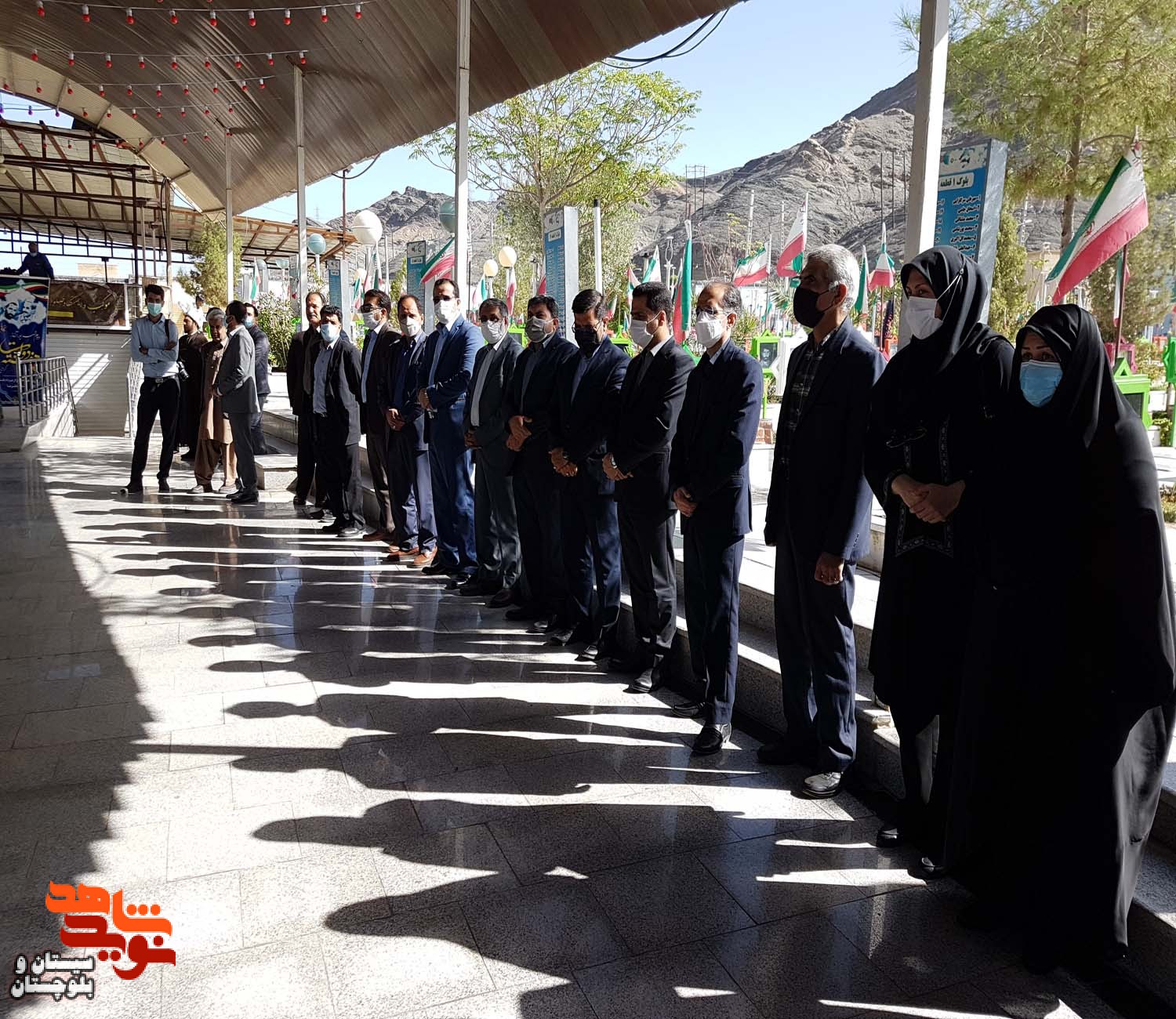 غبار روبی و عطر افشانی گلزار شهدای شهرستان زاهدان به مناسبت آغاز هفته دولت