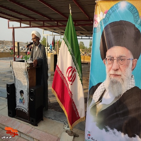 مراسم عطرافشانی و گلباران مزار شهدای بهشت زینب(س) کوی رودباری بندرلنگه مراسم عطرافشانی و گلباران مزار شهدای بهشت زینب(س) کوی رودباری بندرلنگه