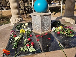 گزارش تصویری| غبارروبی و عطرافشانی مزار شهدای...