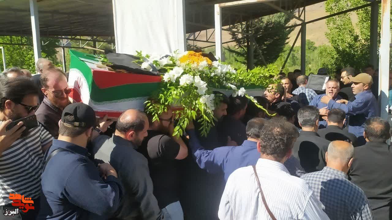 گزارش تصویریِ برگزاری تشییع پرشور پیکر «شهیده سیده معصومه عظیمی» گزارش تصویریِ برگزاری تشییع پرشور پیکر «شهیده سیده معصومه عظیمی»