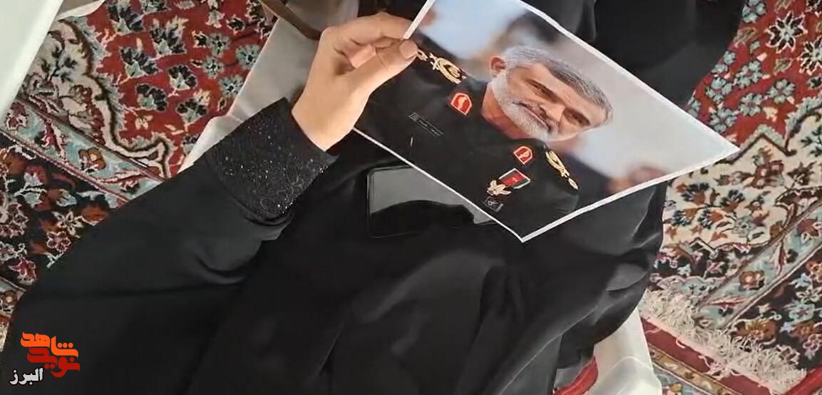 اجتماع بانوان البرز در مصلی نظرآباد؛ تجدید پیمان با ولایت و انقلاب برگزار شد