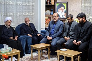 ابلاغ پیام رهبر معظم انقلاب اسلامی به خانواده سرلشکر شهید حاج غلامحسین غیب‌پرور
