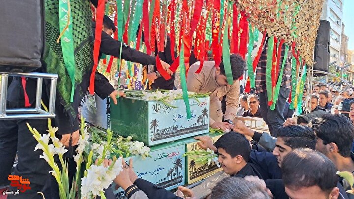 تشییع باشکوه پیکر سه شهید گمنام در سنندج+تصاویر