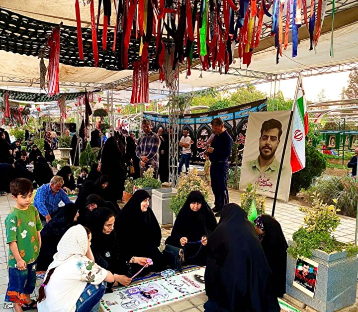 آیین معنوی پنج‌شنبه‌های شهدایی با حضور اقشار مختلف مردم در کرج برگزار شد