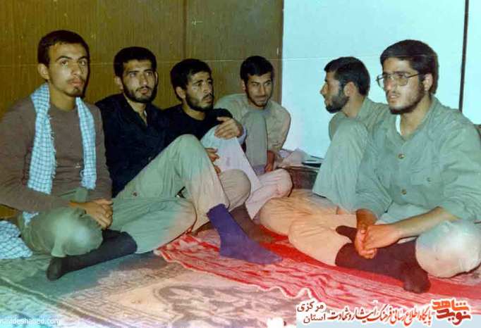 از چپ: جواد یحیایی - صادق تمبرچی- محمد پولادوند- عبدالرضا بابایی- شهید جعفر انصاری - بهمن دهستانی