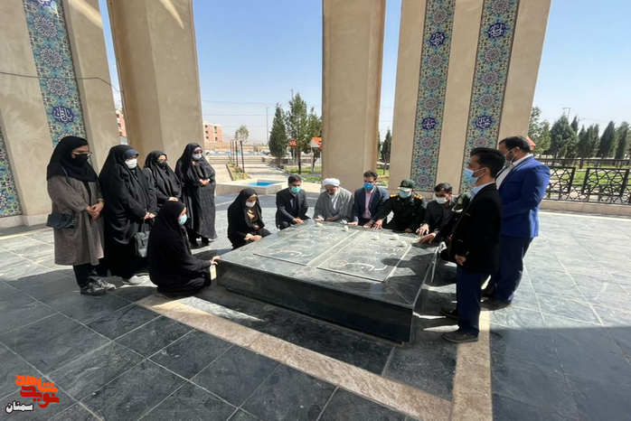 تجدید میثاق مسئولان شهرستان آرادان با آرمان‌های والای شهدا همزمان با روز شهید - بیست و دوم اسفند ۱۴۰۰ گلزار شهدای شهرستان آرادان