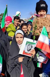 حضور در راهپیمایی یوم‌الله ۲۲ بهمن ۱۴۰۱ به نیابت از شهدا- شهرستان سمنان