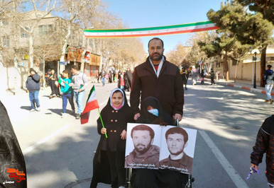 حضور در راهپیمایی یوم‌الله ۲۲ بهمن ۱۴۰۱ به نیابت از شهدا- شهرستان شاهرود