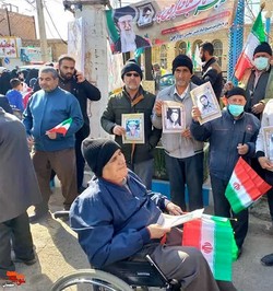 حضور در راهپیمایی یوم‌الله ۲۲ بهمن ۱۴۰۱ به نیابت از شهدا- شهرستان آرادان