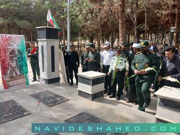 آیین عطرافشانی مزار مطهر شهدا- سوم خرداد ۱۴۰۴ گلزار شهدای شهرستان میامی